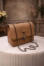 Elegant Handbag - Image 3